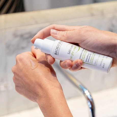 BIODERMA SEBIUM NIGHT PEEL (HÁMLASZTÓ KONCENTRÁTUM )40ML